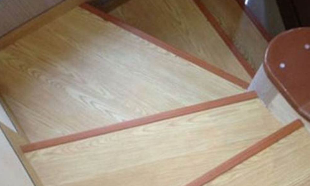 Lis Tangga Pvc